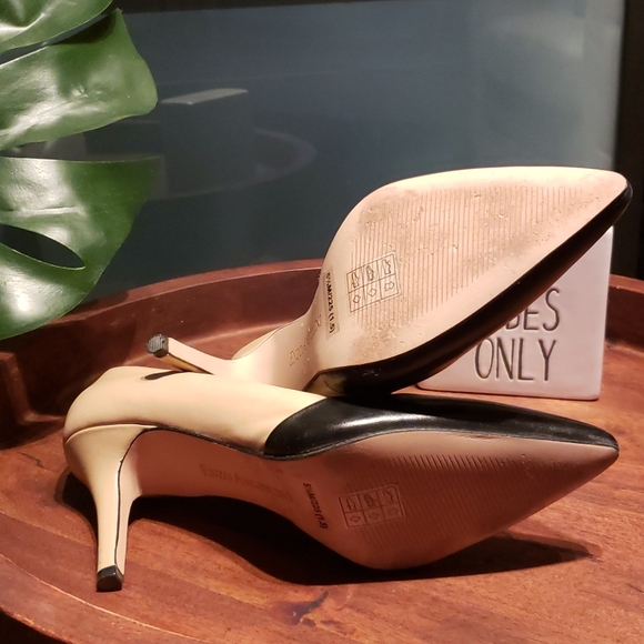 Enzo Angiolini Two-Tone Heels - Picture 4 of 5